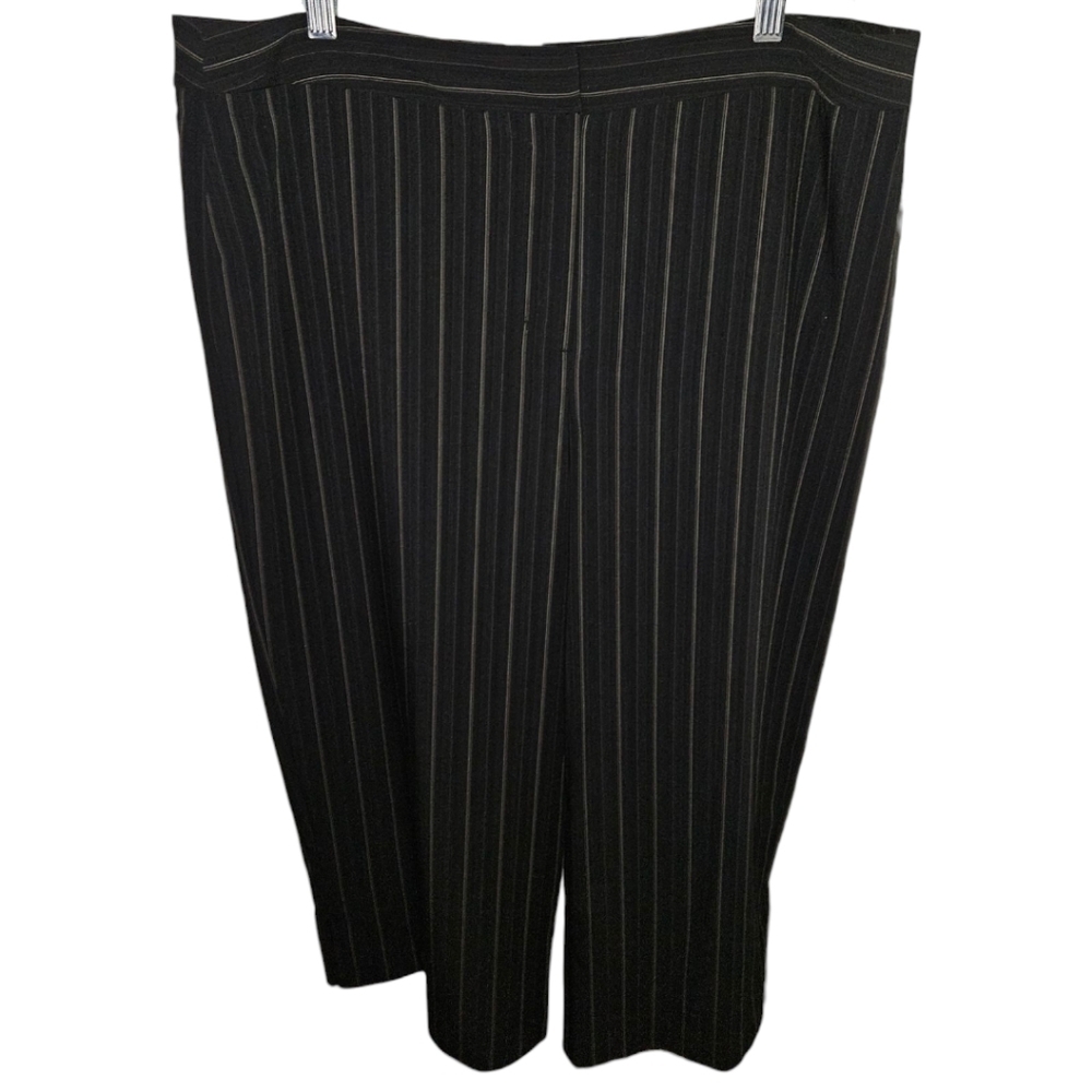 NWT Chico's Vertical Pinstripe Heidi Cropped Pants